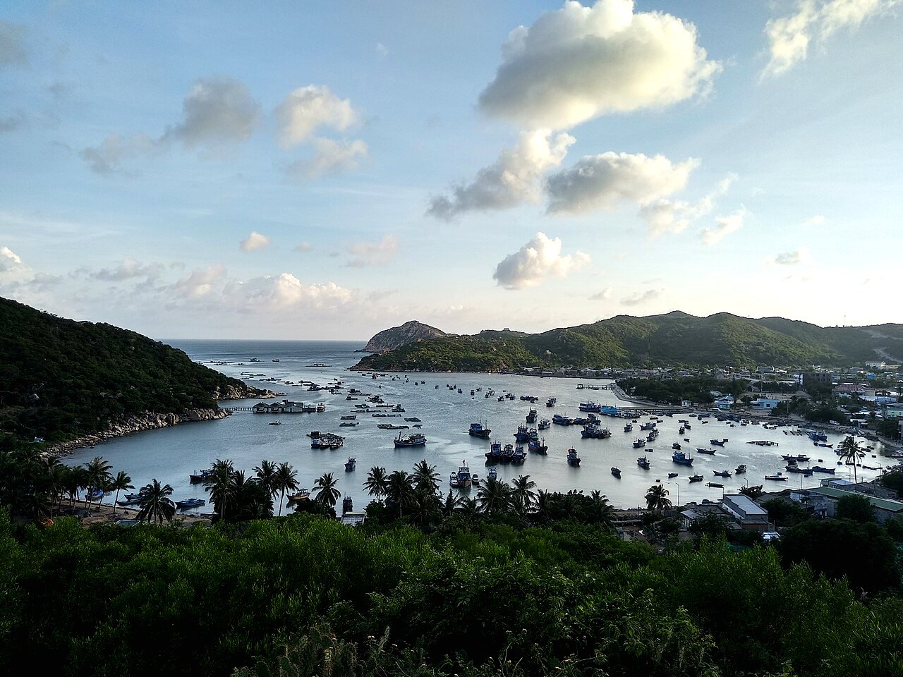 Review tour Vĩnh Hy – Hang Rái – Vườn Nho từ Nha Trang